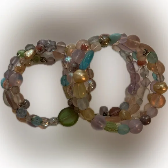 Two Glass Bead Bracelets - Picture 4 of 5